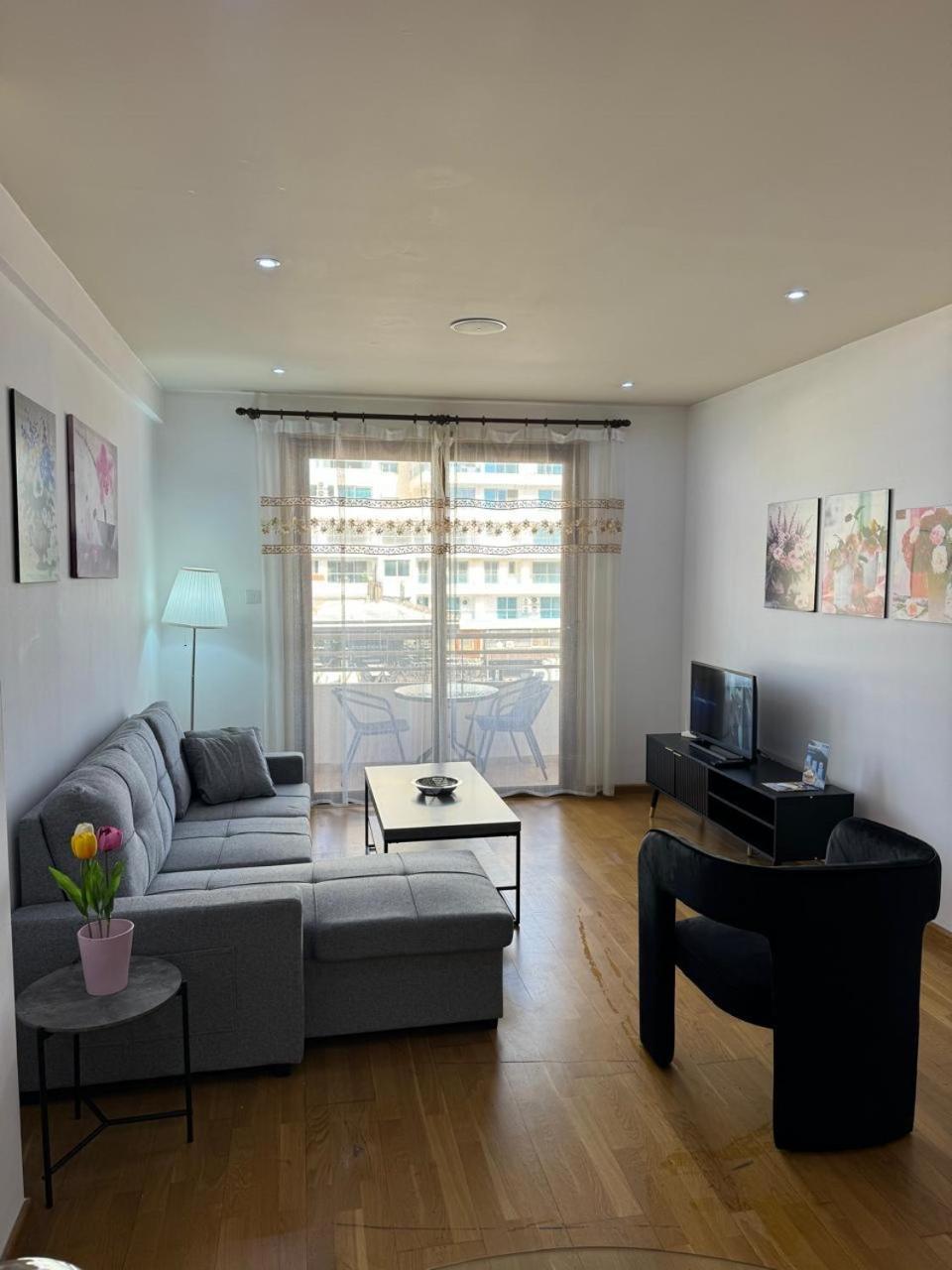 Ithaki Phinikoudes Apartment No. 205 Larnaca Exterior photo
